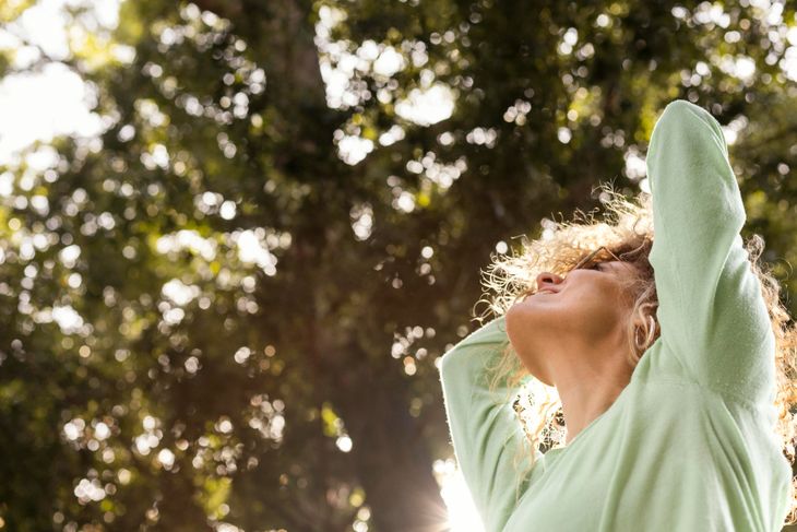The December solstice not only marks the change of season, but also the opportunity to cleanse and renew everything that does not contribute to your life. The December solstice not only marks the change of season, but also the opportunity to cleanse and renew everything that does not contribute to your life.