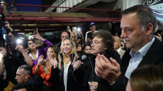 Adorni y los hermanos Milei en Lugano, gastan el término kirchnerismo como antoganista en CABA.