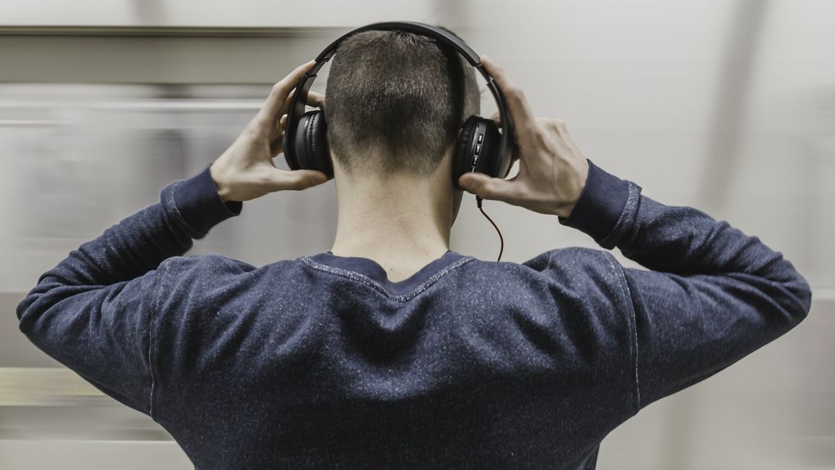 Increíbles: así serán los auriculares del futuro que no se ponen en los oídos