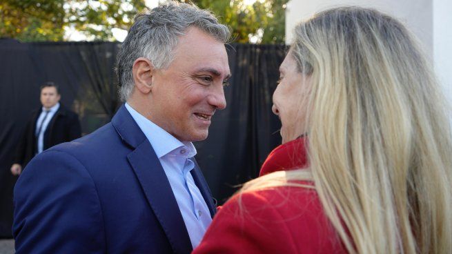 Sebastian Pareja y Karina Milei fueron los diseñadores de las listas para la Provincia de Buenos Aires lleno de empleados de dependencias públicas. 