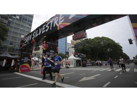 Tres argentinos dominaron la versión porteña de la carrera San Silvestre