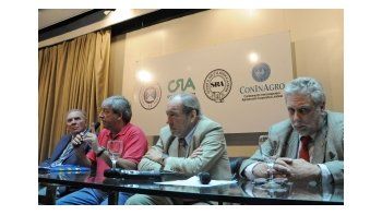 Carlos Garetto, Eduardo Bussi, Hugo Biolcati, y Mario Llambías.