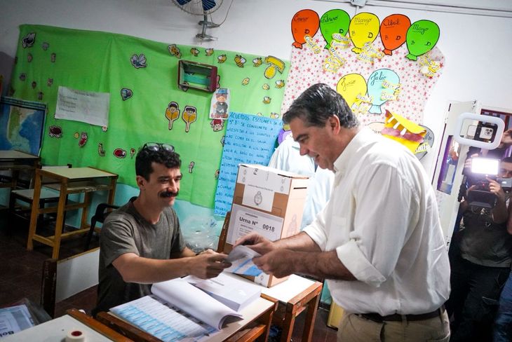 Jorge Capitanich ocupará una banca en el Senado. Jorge Capitanich ocupará una banca en el Senado.