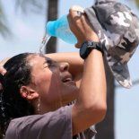 El daño solar se acumula a lo largo de la vida, por lo que la prevención diaria es clave, incluso en días nublados o con temperaturas moderadas El daño solar se acumula a lo largo de la vida, por lo que la prevención diaria es clave, incluso en días nublados o con temperaturas moderadas