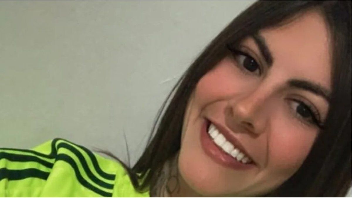 A woman died after being caught in the middle of a fight between Palmeiras and Flamengo fans