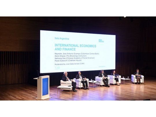 El T20 reunió a un panel de expertos financieros que repasó el crack del histórico banco de inversión de hace una década.