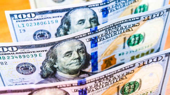 El dólar viene bajando en Uruguay, replicando los movimientos de la divisa a nivel global.