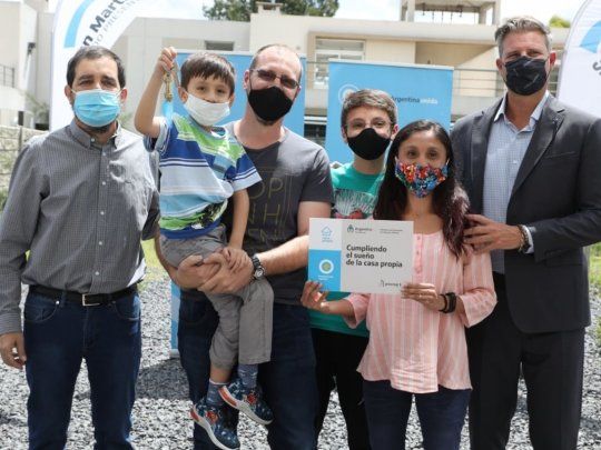 Nueva entrega de créditos y viviendas en las provincias de Buenos Aires y Santa Fe.