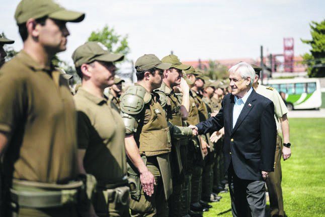 Sebastián Piñera y Carabineros.