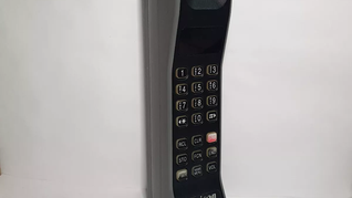 Colección vintage: por este típico celular ladrillo pagan $220.000