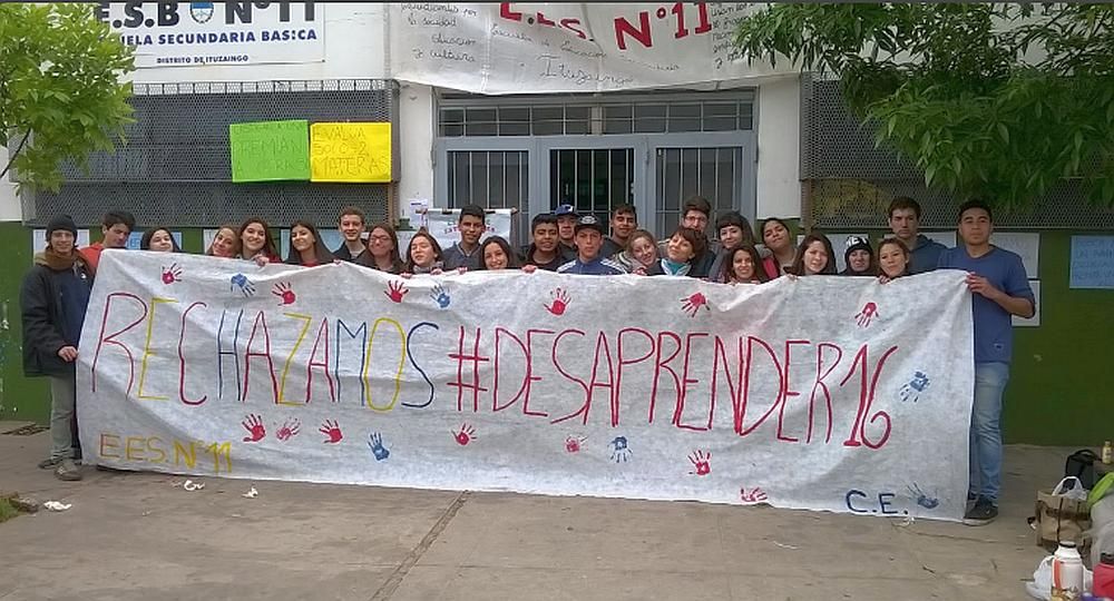 Acompañados por padres y docentes, expresaron su opinión sobre la prueba que se toma a chicos de 3° y 6° o 7° grado y para el último año de la secundaria.