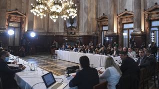 Continuó en el Senado el debate del proyecto para pagar la deuda con los dólares fugados al exterior.