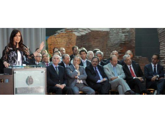 Del acto participaron los expresidentes Fernando De la Rúa, Alberto Rodríguez Saá y el hijo de Raúl Alfonsín, el diputado Ricardo Alfonsín.