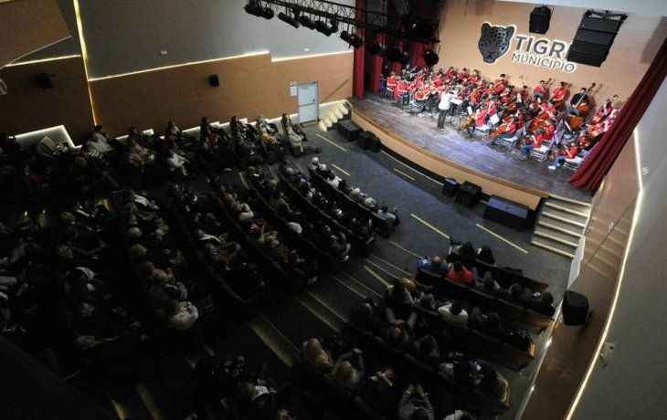 El teatro municipal de Benavídez cuenta con capacidad para 300 personas.