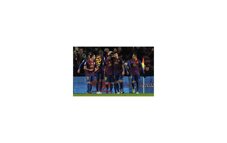 Messi asistió a Fábregas en el primer gol. El Barsa jugará otra final de la Copa del Rey.