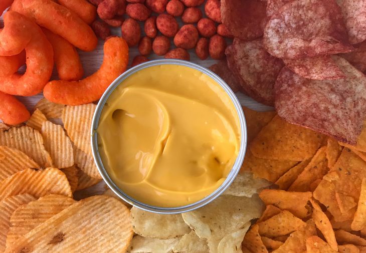 Los snacks suelen tener alto contenido de sodio y grasas saturadas. Los snacks suelen tener alto contenido de sodio y grasas saturadas.