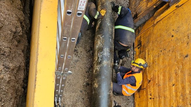 Una pérdida de Ancap en el barrio Marconi generó preocupación.