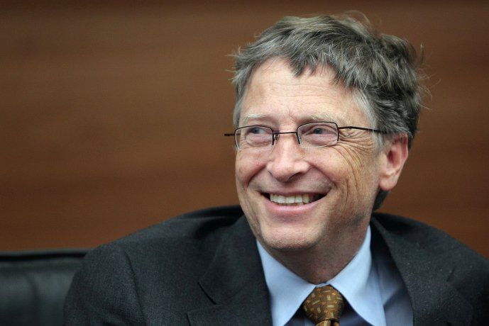 Bill Gates no terminó sus estudios en Harvard. 