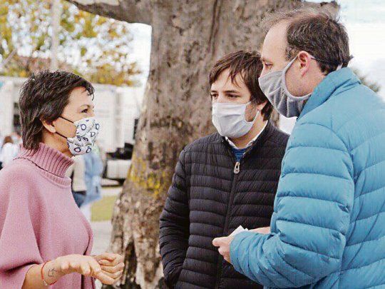 Quilmes. Mayra Mendoza y el viceministro de Salud bonaerense, Nicol&aacute;s Kreplak, lanzaron el programa denominado DETeCTAr (Dispositivo Estrat&eacute;gico de Testeo para Coronavirus en Terreno de Argentina), en el barrio La Paz.
