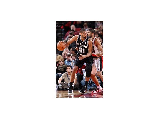 Portland sorprendió a San Antonio.