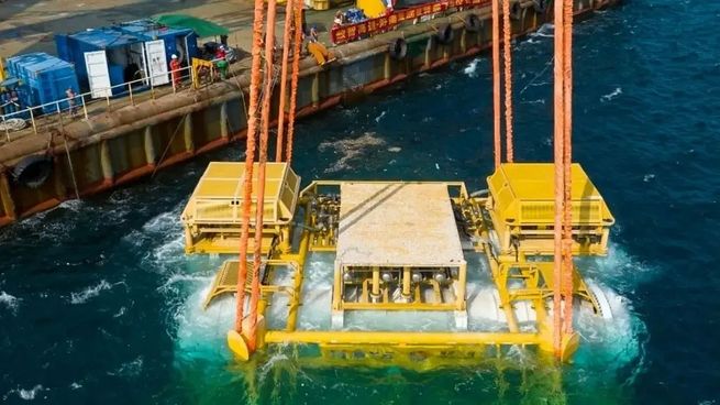 China puso en marcha el primer centro de datos submarino alimentado con energía eólica marina para reducir el consumo de la inteligencia artificial.