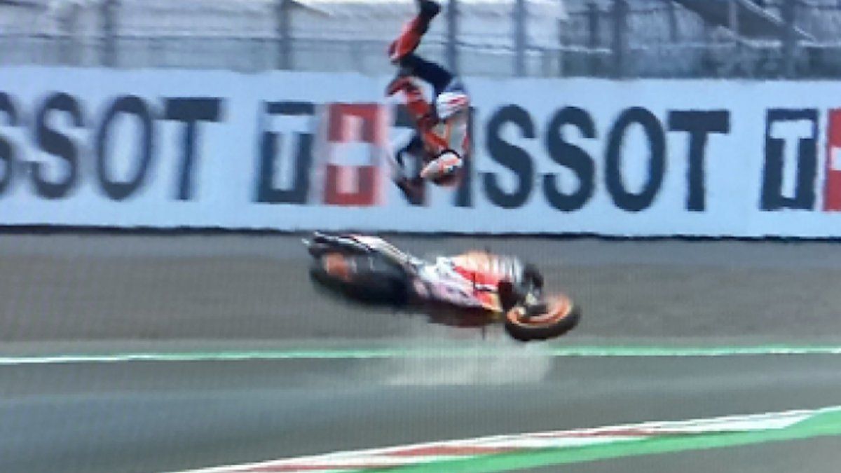 Shocking fall of the Spanish Marc Márquez in the MotoGP