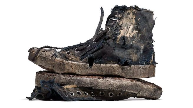 balenciaga.jpg