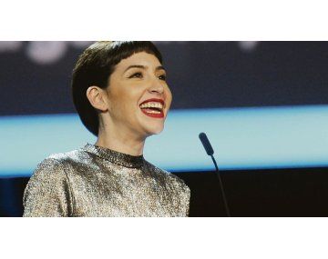 Te lo digo de nuevo! podes dejar de hacerme bien? te amo hasta el cielo, le contestó Sofía Gala a Fito Páez tras desearle feliz cumpleaños. Te lo digo de nuevo! podes dejar de hacerme bien? te amo hasta el cielo, le contestó Sofía Gala a Fito Páez tras desearle feliz cumpleaños.