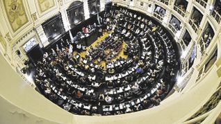 parálisis. El peronismo y Juntos no logran ponerse de acuerdo y dilatan el tratamiento de los pliegos judiciales reclamados por el gobernador Axel Kicillof.