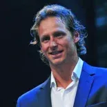 El extenista David Nalbandian regresará al circuito y tendrá la oportunidad de transmitir su conocimiento después de ser confirmado el nuevo entrenador de uno de los profesionales con mayor técnica del deporte. El extenista David Nalbandian regresará al circuito y tendrá la oportunidad de transmitir su conocimiento después de ser confirmado el nuevo entrenador de uno de los profesionales con mayor técnica del deporte.