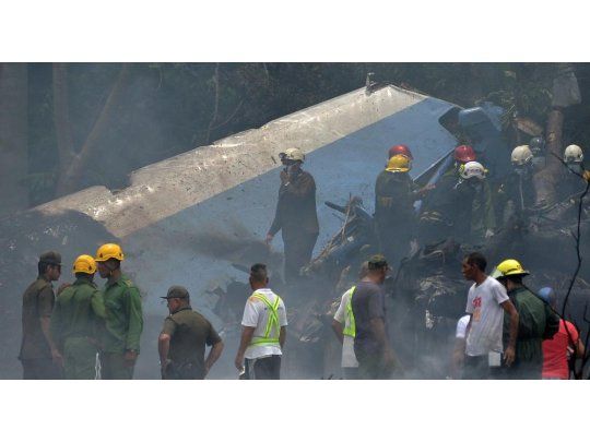 Cuba: se estrelló un avión con más de 100 pasajeros luego de despegar