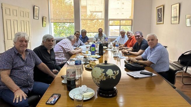 La reunión de referentes de gremios que definió la presidencia de Guillermo Pereyra.&nbsp;