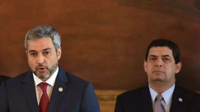 El presidente de Paraguay, Mario Abdo Benítez, y su vice, Hugo Velázquez.