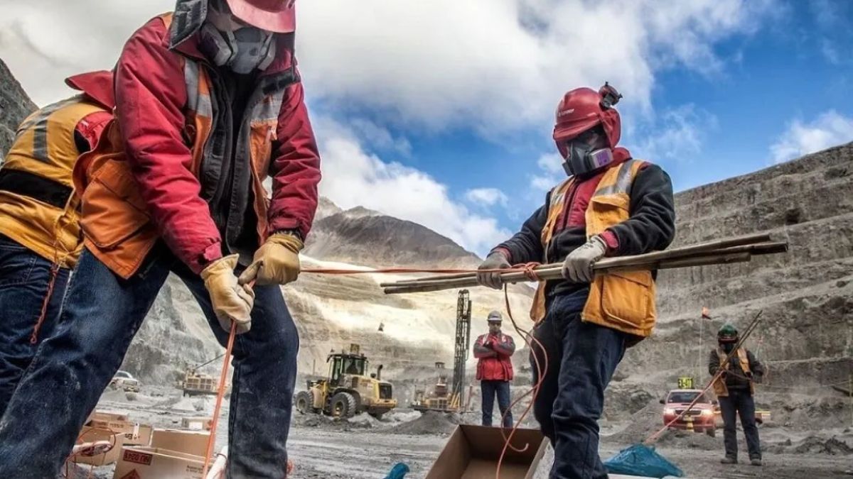 Miners in the lime and stone branch reached a salary agreement and will have a 7% increase