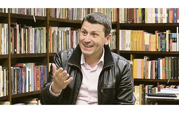 ámbito.com | Martel. “Hay que recordar lo que sostuvo Darwin: la especie que muere es la que no logra adaptarse a los cambios”.