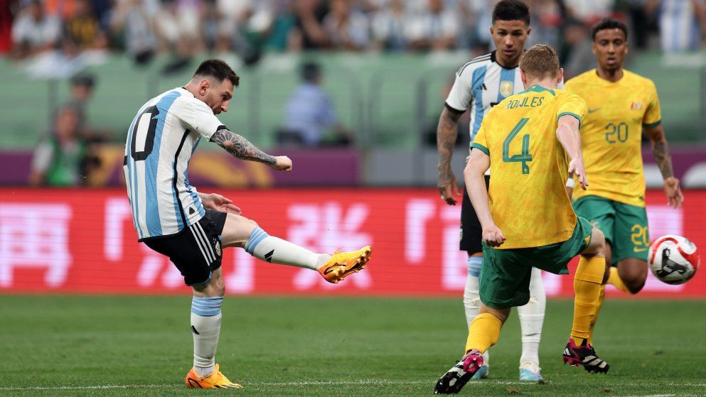 Messi convirtió un golazo ante Australia