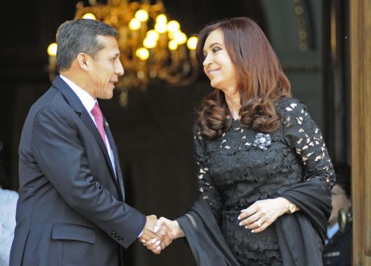 Cristina pidió apoyo a los países de la Unasur contra los fondos buitre (foto 1)
