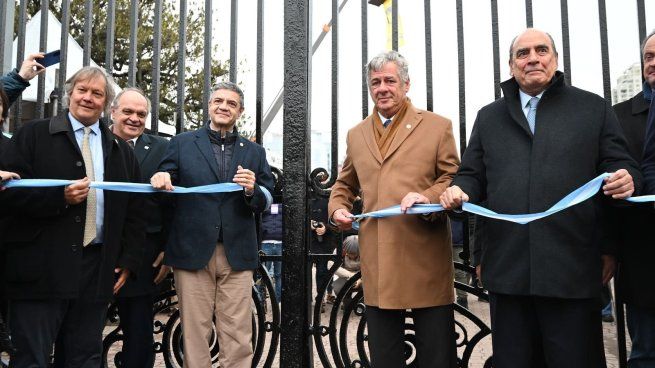 Guillermo Francos visitó la muestra de la Sociedad Rural Argentina en el predio de Palermo. 