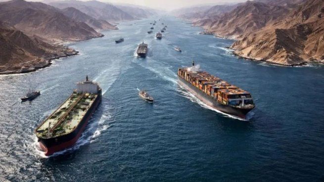 Reino Unido y Francia reúnen a más 40 países para coordinar una estrategia internacional destinada a reabrir el Estrecho de Ormuz.