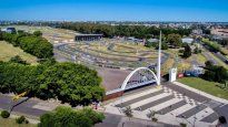 Protección. El arco del acceso al Autódromo Oscar y Juan Gálvez, ubicado en el Barrio Villa Riachuelo será Patrimonio Histórico