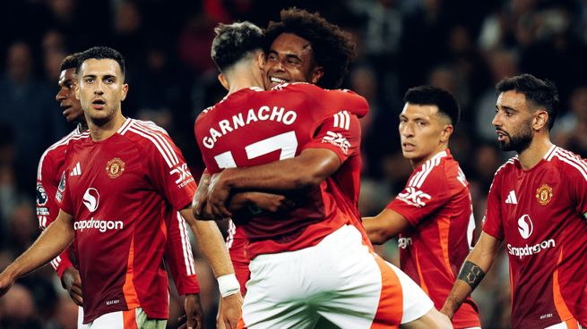 Manchester United arrancó la Premier League con una victoria.