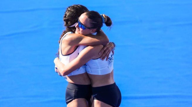 Borelli y Ocampo se funden en un abrazo tras cerrar su participación en París