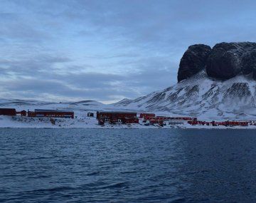 Se reinauguró una sala de cine en la Antártida Argentina 