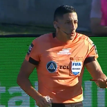 Le tiraron un martillo a Falcón Pérez desde la tribuna de Gimnasia. Le tiraron un martillo a Falcón Pérez desde la tribuna de Gimnasia.