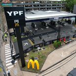 Para McDonalds, la inauguración representa una nueva alternativa de expansión en el país. Arcos Dorados, su principal operador regional, cuenta con más de 2.500 restaurantes en 21 países y territorios de América Latina y el Caribe, entre locales propios y franquiciados, y emplea a más de 120.000 personas.