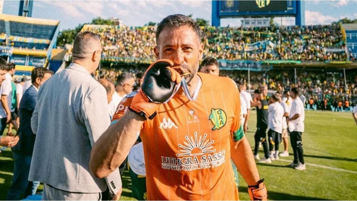 Se retiró el futbolista más longevo de la historia del fútbol argentino