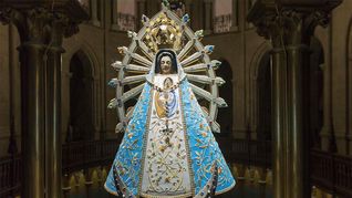 El 8 de mayo se conmemora la coronación pontificia de la Virgen en 1887. El 8 de mayo se conmemora la coronación pontificia de la Virgen en 1887.