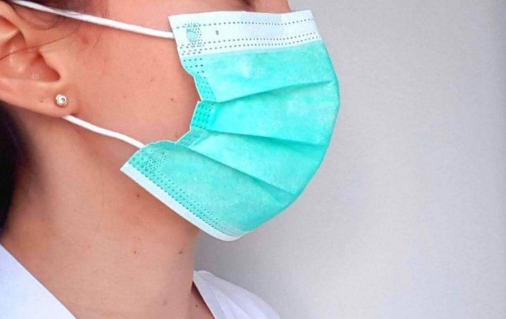 Los millenials también están en riesgo por el coronavirus.
