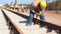 La estima que la inauguración del Ferrocarril Central de Uruguay se aplazará a finales de noviembre de este año.