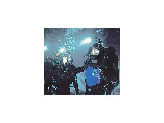 Pese a estar producida por James Cameron y hecha en 3D de buena calidad, «Sanctum» no es «Avatar», ni mucho menos.